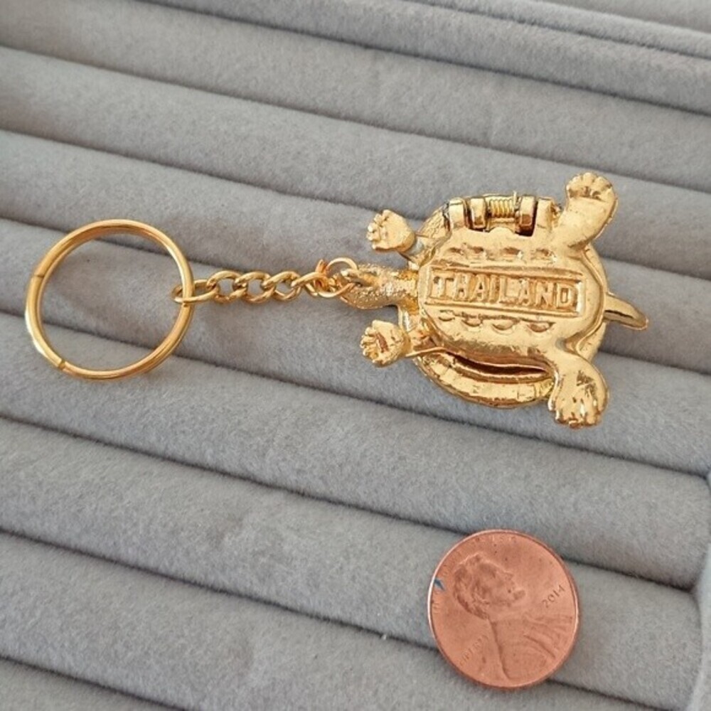 Gold tone Turtle With Colorful Shell Keychain/charm - Picture 6 of 7